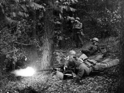 Manoeuvre of US army in Berlin Grunewald
