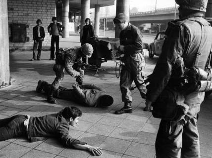 US military maneuver in Berlin subway