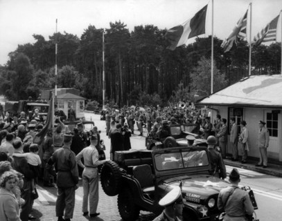 US troop transport arrives in Berlin after trip through Soviet zone