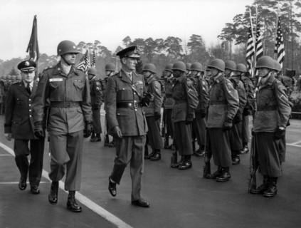 Honor guard of the US Army for British general Sir James Cassells