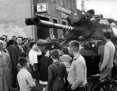 Tanks of the US Army at checkpoint Friedrichstraße in Berlin 1961