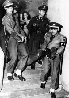 American MPs arrest drunk Soviet soldiers