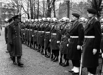 Farewell with military honours for leaving British town major