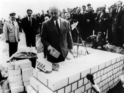 Georg Leber laying foundation stone