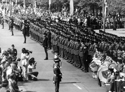 Parade on the 'Armed Forces Day' in Berlin