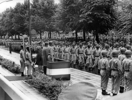 Parade for the American Independence Day in Berlin with General Clay