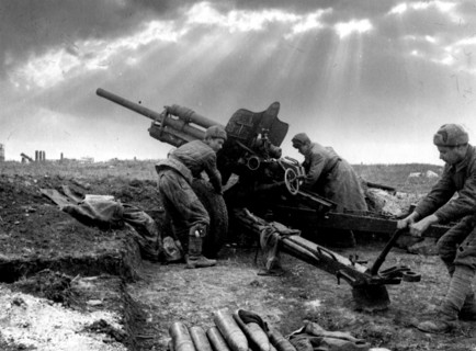 World War II - Soviet artillery unit