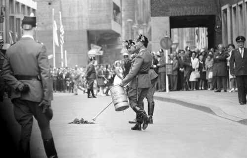 Horse droppings and the police of Cologne