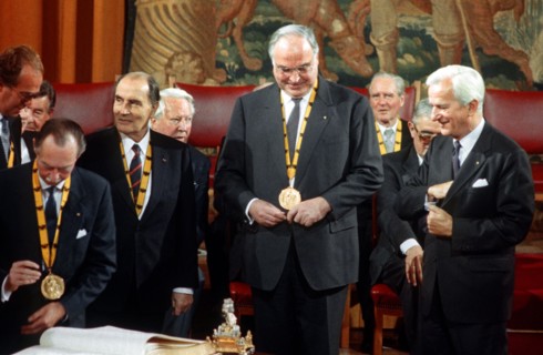 Charlemagne Prize for Mitterand and Kohl