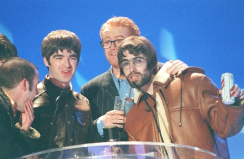 Le groupe Oasis, 1996