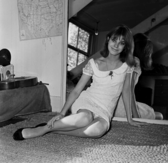JANE BIRKIN
British-born French Actress and Singer
Universal Pictorial Press...