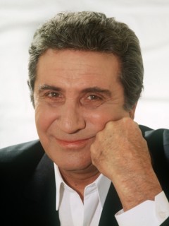 Gilbert Becaud dies at the age of 74
