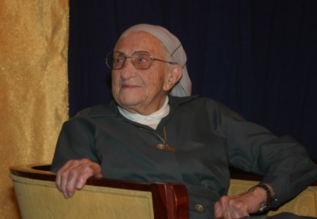 Soeur Emmanuelle, 2004