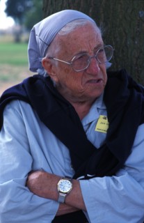 PARAY LE MONIAL charismatic gathering, sister Emmanuelle -B