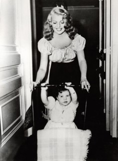 Rita HAYWORTH mit Tochter Rebecca