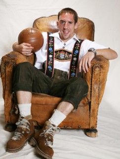 Franck Ribery in Lederhosen - Fototermin im Jahr 2007