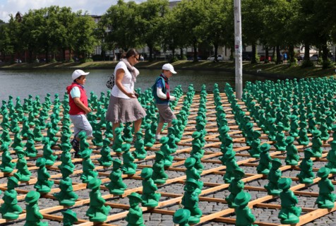 Installation "Einheitsmännchen" in Schwerin