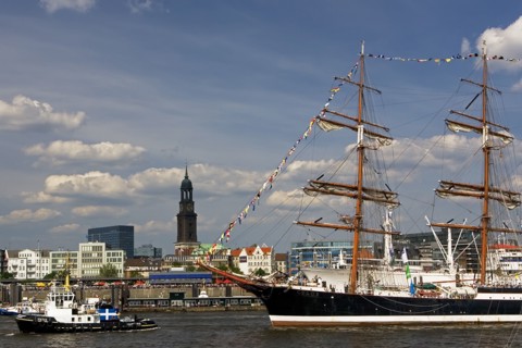 Segelschiff / Hamburg