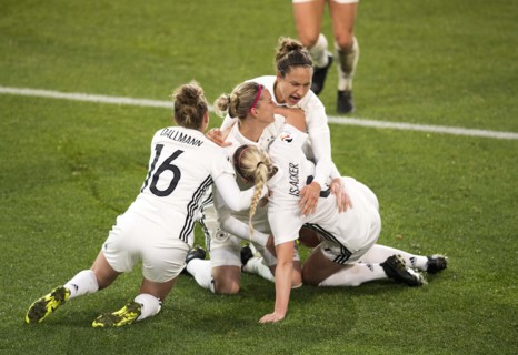 Fussball Frauen Nationalmannschaft/ Deutschland - Frankreich