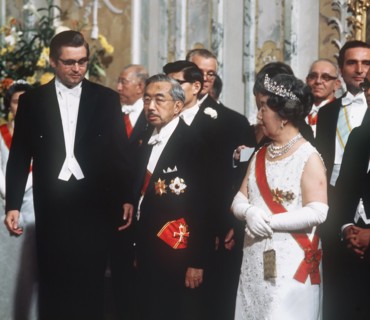 (l-r) Bundesratspräsident Hans Koschnick, Kaiser Hirohito und Kaiserin Nagako während eines