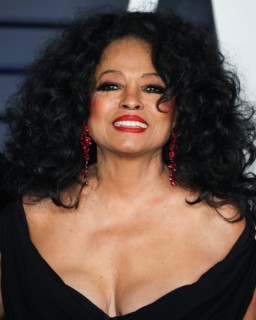 BEVERLY HILLS, LOS ANGELES, CA, USA - FEBRUARY 24: Singer Diana Ross arrives at the 2019 Vanity