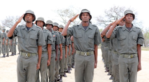 Formation de jeunes rangers au Southern African Wildlife College à Hoedspruit (Afrique du Sud)