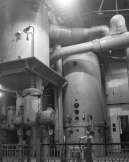 Prozessrelevante Anlage in einem Industriebetrieb in Zeitz, Deutschland 1948. Process relevant
