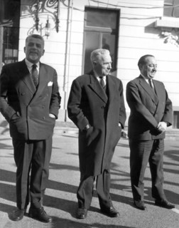 Die französische Delegation unter der Leitung von Louis Joxe (M). Am 18. März 1962 unterzeichneten