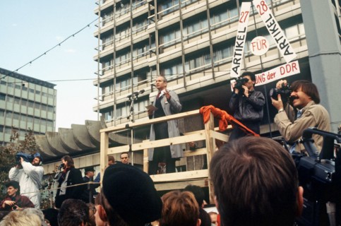 Der ehemalige General des DDR-Ministeriums für Staatssicherheit (Stasi), Markus Wolf, spricht am 04