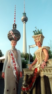 Partystimmung im Hinterhof des Roten Rathauses