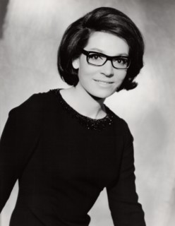 Nana Mouskouri