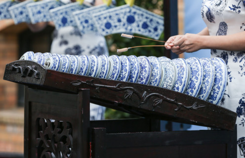 Instrument de musique traditionnel chinois en porcelaine