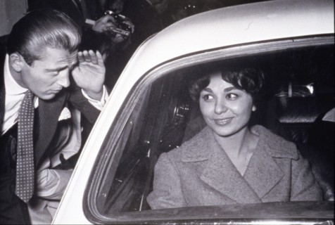 Farah Diba fiancée à Mohammed Reza Pahlavi, Paris 1959