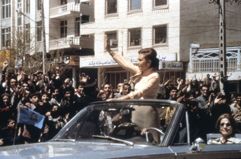 Farah Pahlavi en voyage officiel