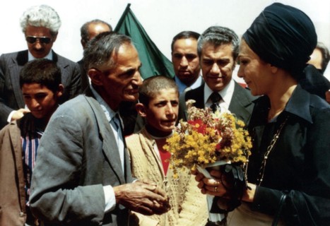 Farah Pahlavi en visite