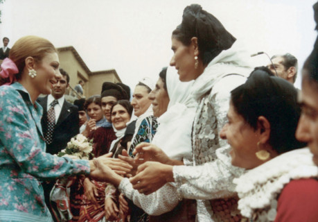 Farah Pahlavi en visite officielle