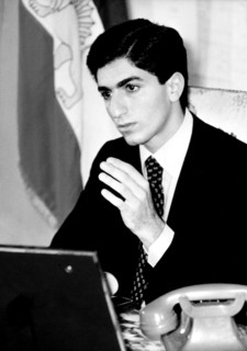 Reza Pahlavi succède officiellement à son père - 31 octobre 1980
