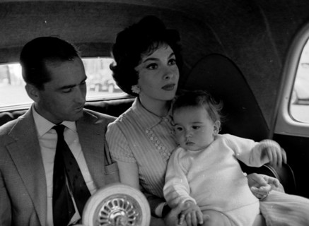 Gina Lollobrigida, Milko Skofic et leur fils (1958)