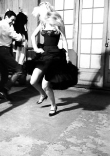 Brigitte Bardot en cours de flamenco