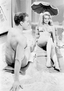 Brigitte Bardot et Roger Dumas sur le tournage de "La mariée est trop belle"
