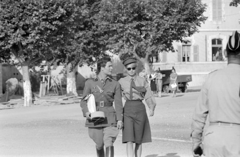 Brigitte Bardot et Jacques Charrier sur le tournage de "Babette s'en va-t-en guerre"