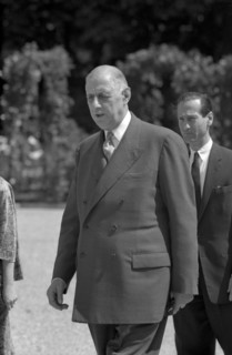 Charles de Gaulle reçoit le roi du Népal, Mahendra Bir Bikram Shah, 1960