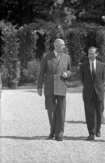 Charles de Gaulle reçoit le roi du Népal, Mahendra Bir Bikram Shah, 1960