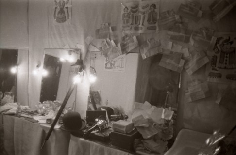Yves Montand's dressing room (1958)