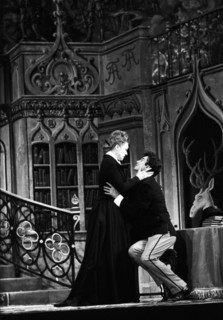 Représentation de la pièce "L'Aigle à deux têtes", 1960