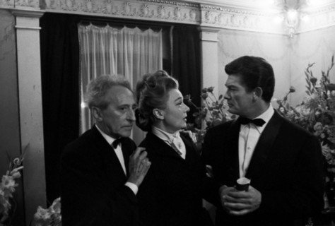 Représentation de la pièce "L'Aigle à deux têtes", 1960