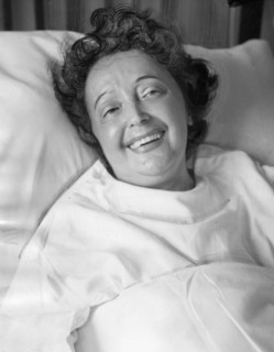 Piaf, juin 1960 : "Maintenant, je vais me soigner"