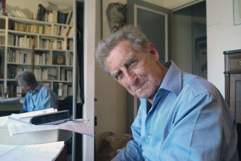 Jean Lacouture à son domicile parisien. Octobre 2009.
