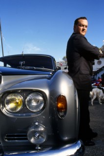 Le chauffeur à la Rolls-Royce.