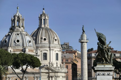 Dômes des églises Santa Maria di Loreto et Santissimo Nome di Maria, à Rome